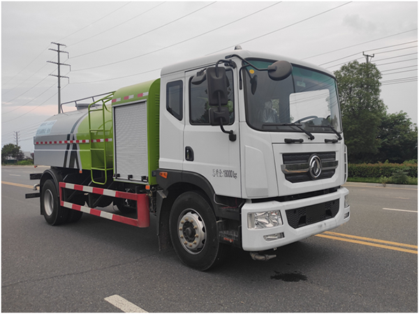 东风12方纯电动洒水车