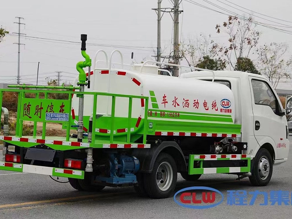 东风3方电动洒水车