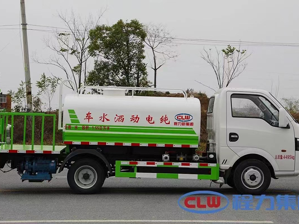 东风3方电动洒水车