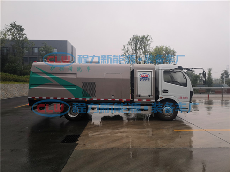 东风4方纯电动护栏清洗车